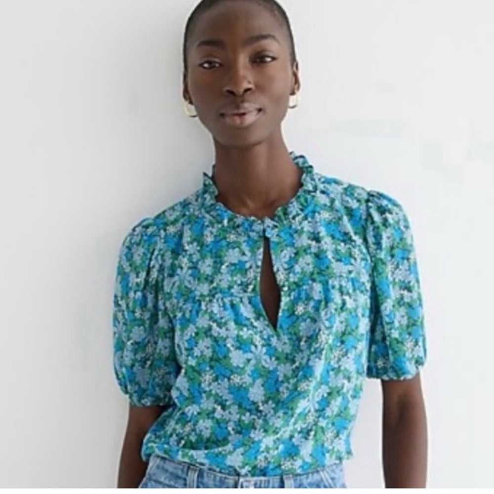 J Crew Ruffle-trim Short-sleeve Top in Hyacinth‎ Fields Size small